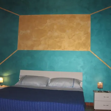 Golden Dreams Bed & Breakfast *