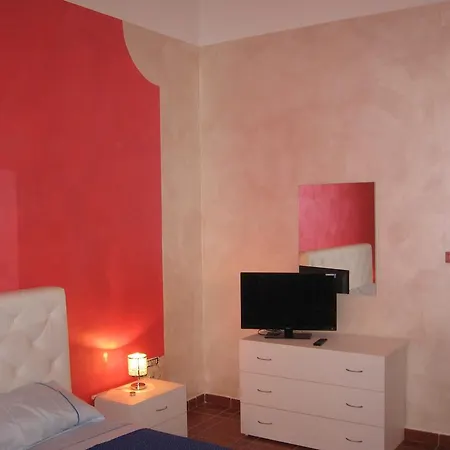 Golden Dreams Bari