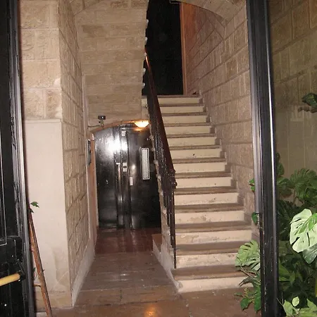 Golden Dreams Bed & Breakfast
